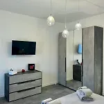 De Mio's